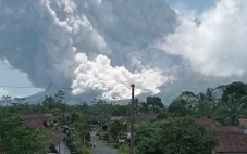 Gunung Merapi Erupsi,...