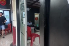 Peras 2 Kepala Sekolah,...