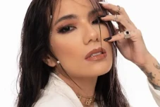 4 Artis Cantik Indonesia...