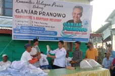 Kunjungi Desa Muara...