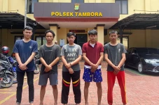 Ngeri! Gerombolan Gangster...