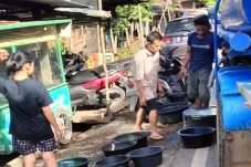Diterjang Banjir, Warga...