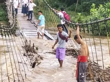 Sungai Ogan Meluap,...