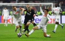 Jadwal Napoli vs Eintracht...