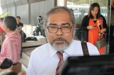 Sambangi RS Mayapada,...