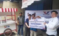 Partai Perindo Bagikan...