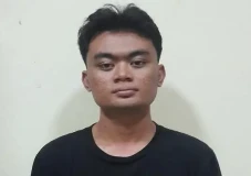 Cemburu Lihat Wanita...