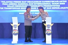 Luncurkan Aplikasi Signal,...