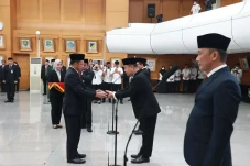 Mendagri Lantik Zudan...