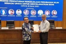 PAN Usulkan Pembentukan...