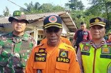 Tim SAR Lanjutkan Pencarian...