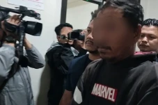Pelaku Penusukan yang...