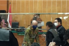 Teddy Minahasa Merasa...