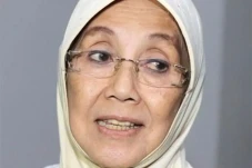 Nani Wijaya dalam Kenangan,...