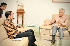 Bertemu PM Lee, Jokowi...
