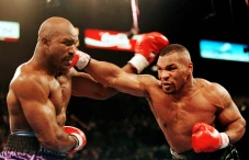 Mike Tyson Petinju Raja...