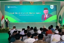 Ribuan Santri Sambut...