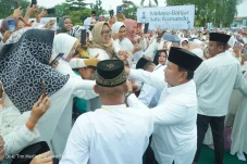Prabowo Dampingi Jokowi...