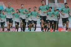 Persik Kediri vs Persebaya:...