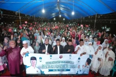 Relawan Ajak Warga Bone...