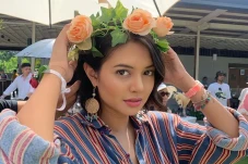 Seperti Aurelie Moeremans,...