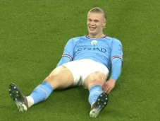 Cetak Hat-Trick saat...