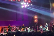 Saint Loco Sukses Panaskan...