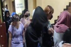 Masuk DPO, Suami Mucikari...