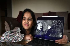 IQ Kalahkan Einstein...