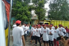 Komunitas Sopir Truk...