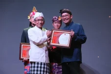 Pegadaian Borong Empat...