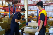 Viral WNI Kirim Piala...