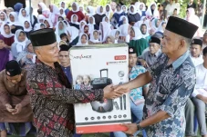 Warga Tapanuli Tengah...
