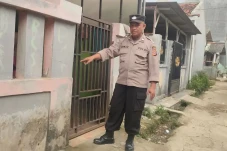 Maling Bobol Rumah Kosong...