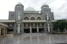 7 Deretan Masjid Megah...