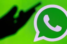 WhatsApp Perbaiki Fitur...