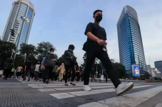 Perppu Cipta Kerja Disahkan...