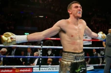 Eddie Hearn: Hook Kiri...