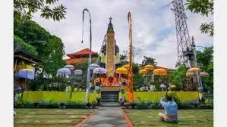 Peringatan Hari Raya...