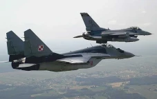 Ukraina Butuh Jet Tempur...