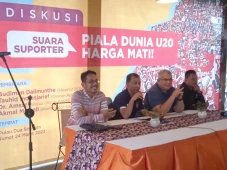 Suporter Indonesia Dukung...