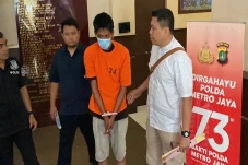 Penampakan Pak Ogah...