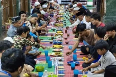 Larangan Buka Bersama...