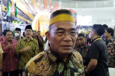 Pemerintah Jalin Komunikasi...