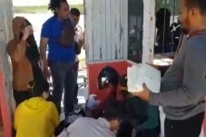 2 Wanita Cantik Selundupkan...