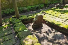 Kisah Makam Pengikut...