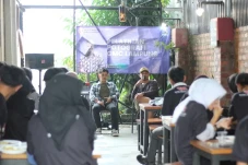 Kembangkan Minat Anak...