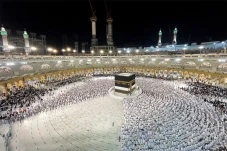 Selama Ramadan, Arab...