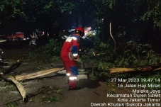 Hujan Deras Disertai...