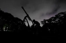 Besok, Merkurius, Jupiter,...